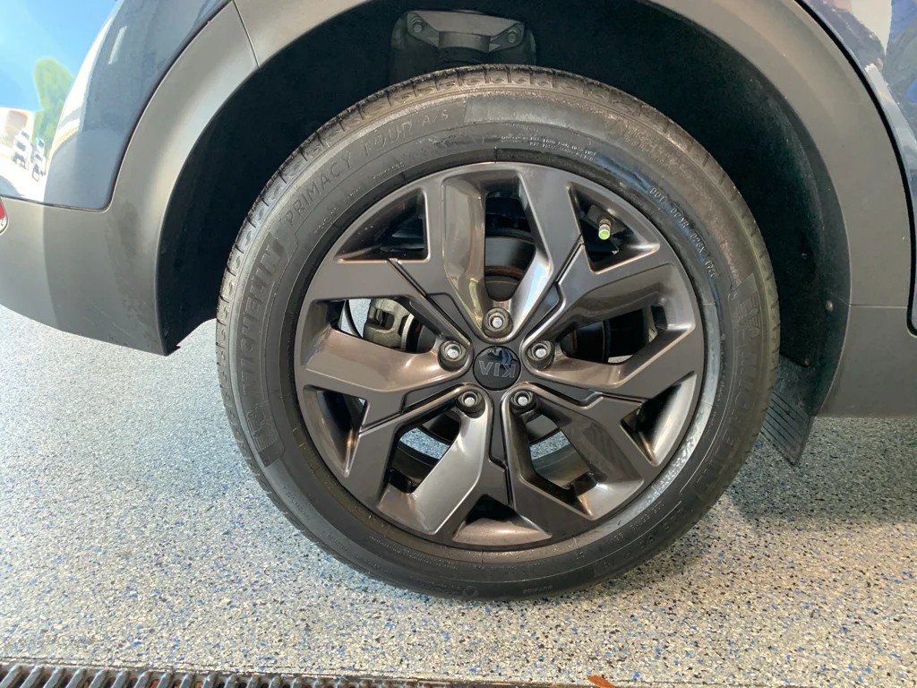 Used 2021  Kia S image 31