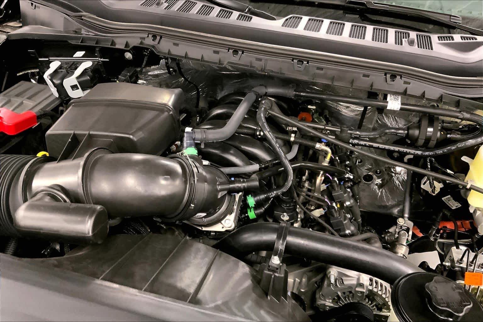 New 2026 Agate Black Metallic Ford F-250® Lariat® image 16
