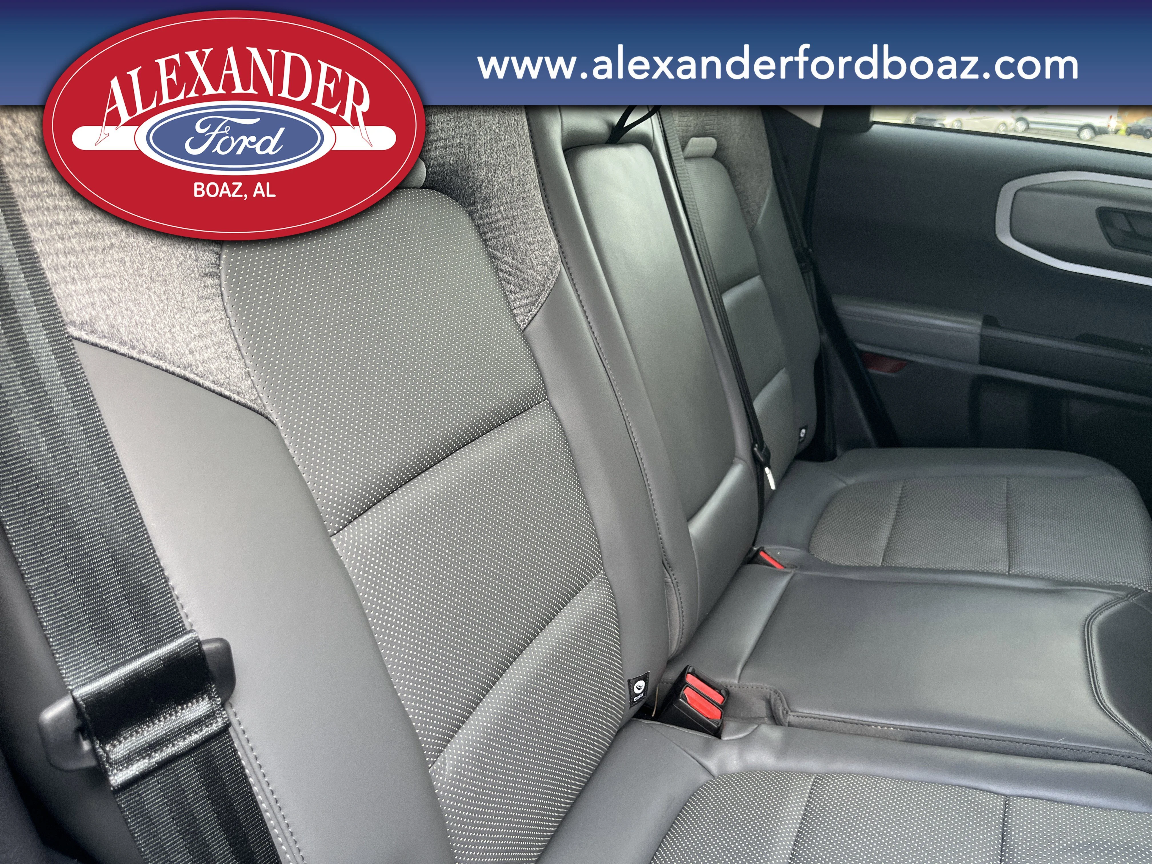 Used 2025 Blue Ford Badlands image 23