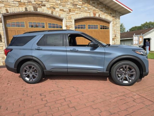 New 2027 Vapor Blue Metallic Ford Active image 2