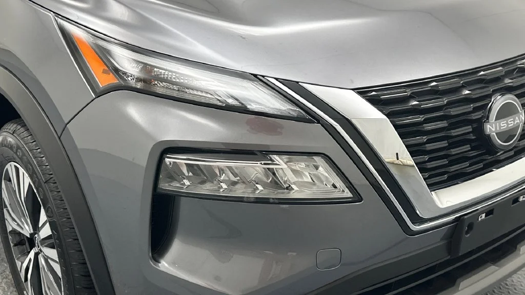 Used 2023 Gray Nissan SV image 25