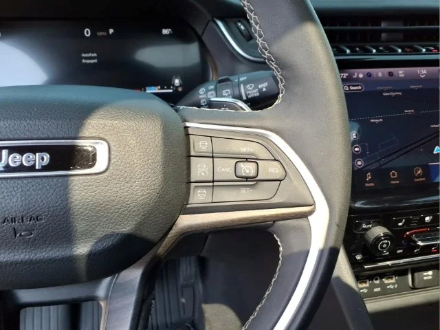 Used 2024 White Jeep Limited image 21