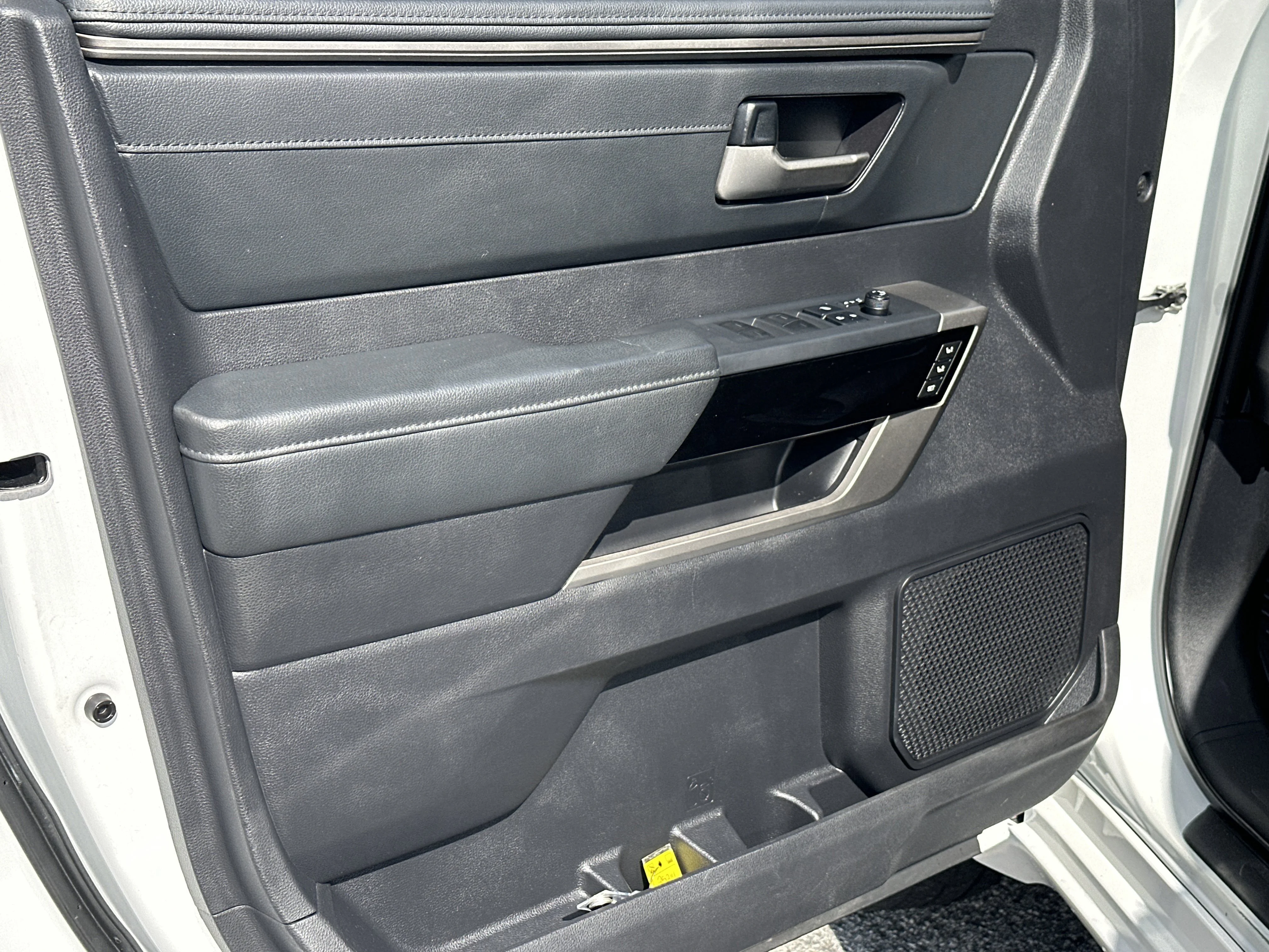 2022 Toyota Tundra Limited - Photo 11