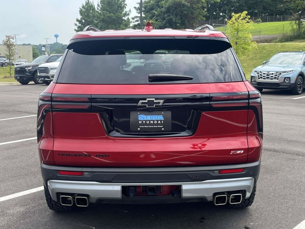 Used 2024 Red Chevrolet Z71 image 4