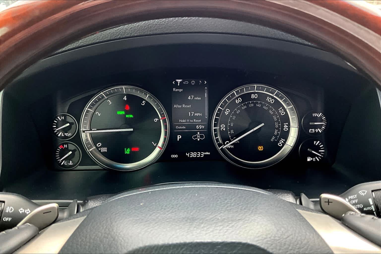 Used 2020 Eminent White Pearl Lexus  image 26