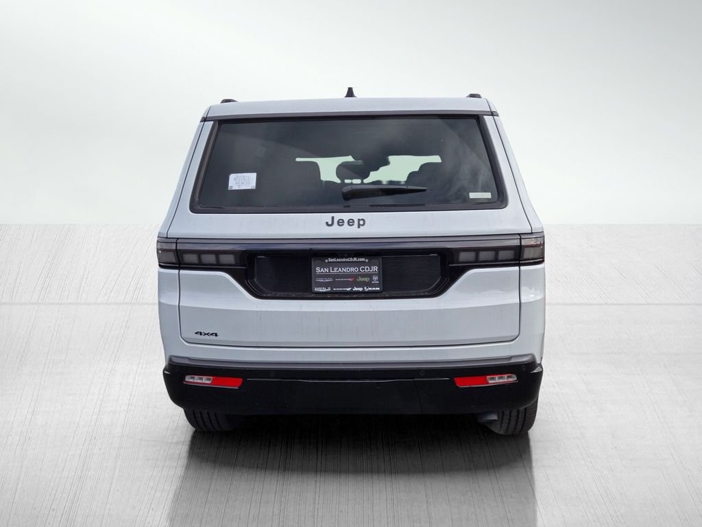 New 2026 Bright White Clear-Coat Exterior Paint Jeep Limited Altitude image 5