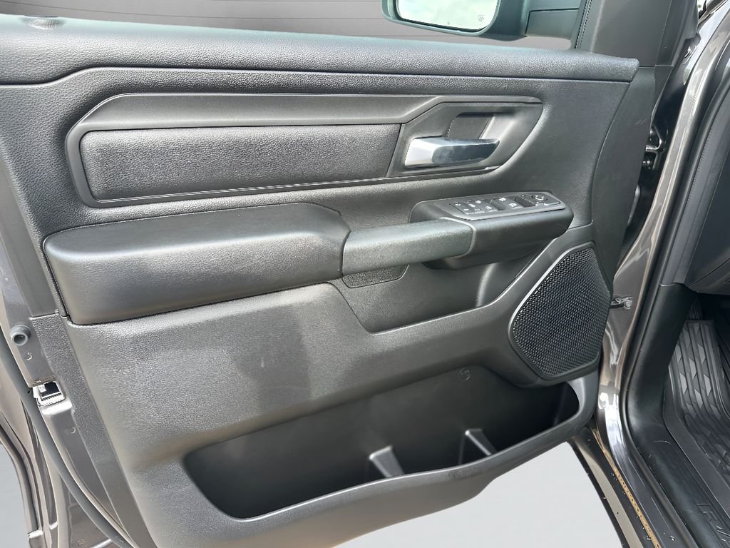 New 2026 Granite Crystal Metallic Clear-Coat Exterior Paint RAM Warlock Hemi 4x4 Crew Cab image 23