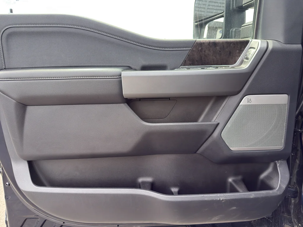 Used 2025 Antimatter Blue Metallic Ford LARIAT image 15