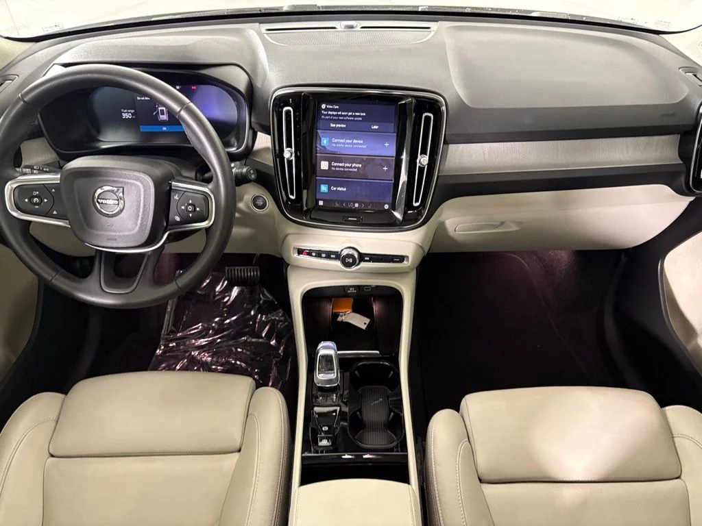 Used 2023 Silver Volvo Plus image 34