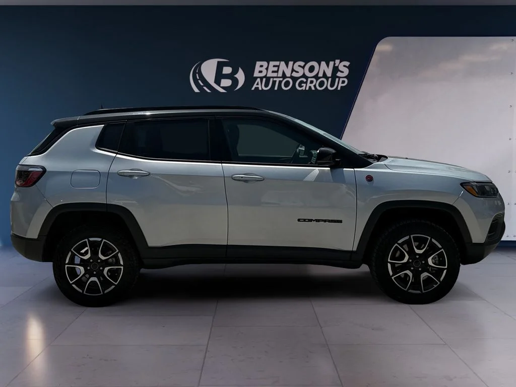 Used 2025 Silver Jeep Trailhawk image 6