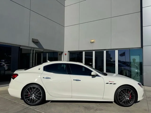 Certified Used 2022 Bianco Maserati Modena Q4 image 9