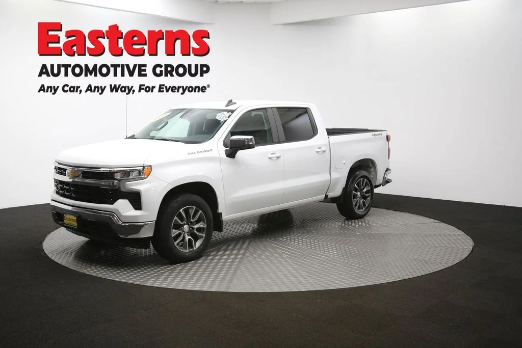 Used 2022 White Chevrolet LT image 56