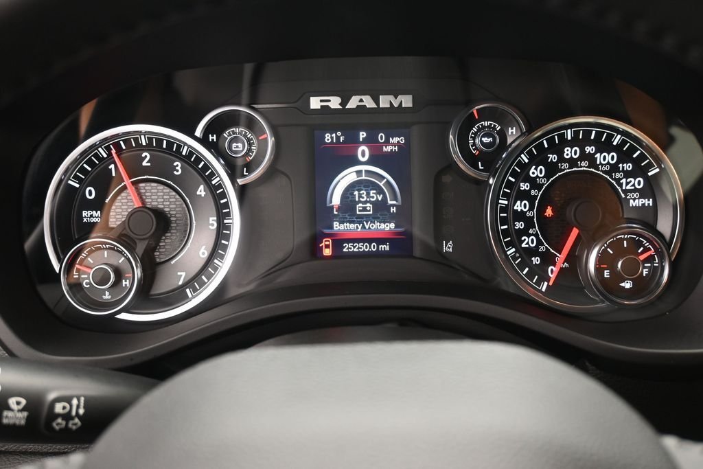 Used 2024 White Ram Big Horn/Lone Star image 7