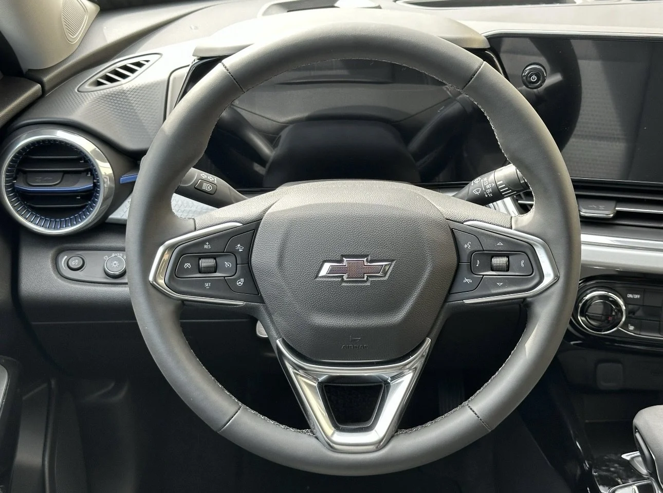 New 2026 Summit White Chevrolet LT image 11