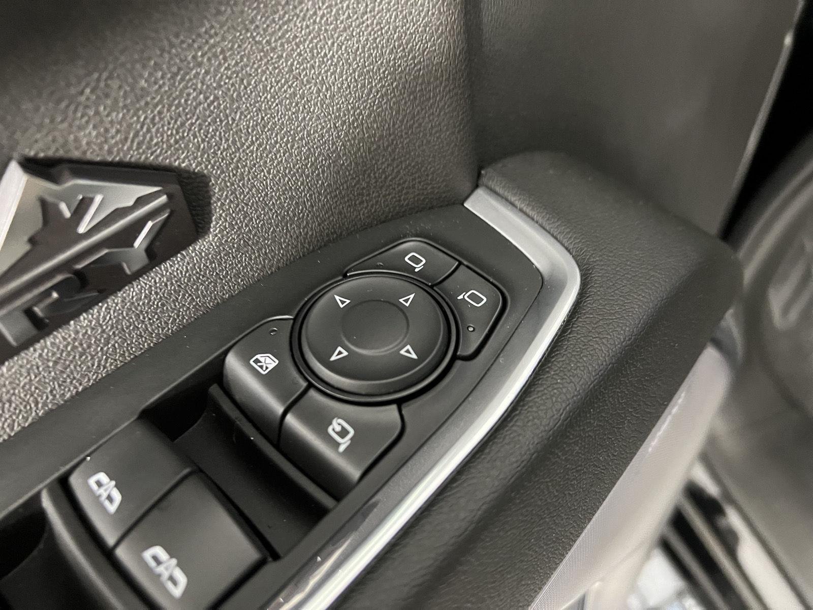 Used 2024 Black Chevrolet High Country image 33