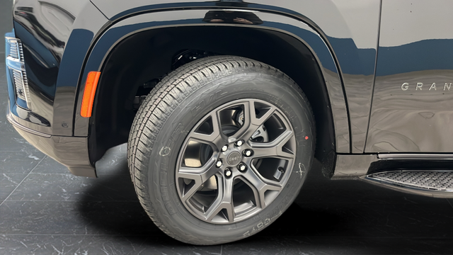 New 2026 High Gloss Black Jeep Limited Altitude image 38