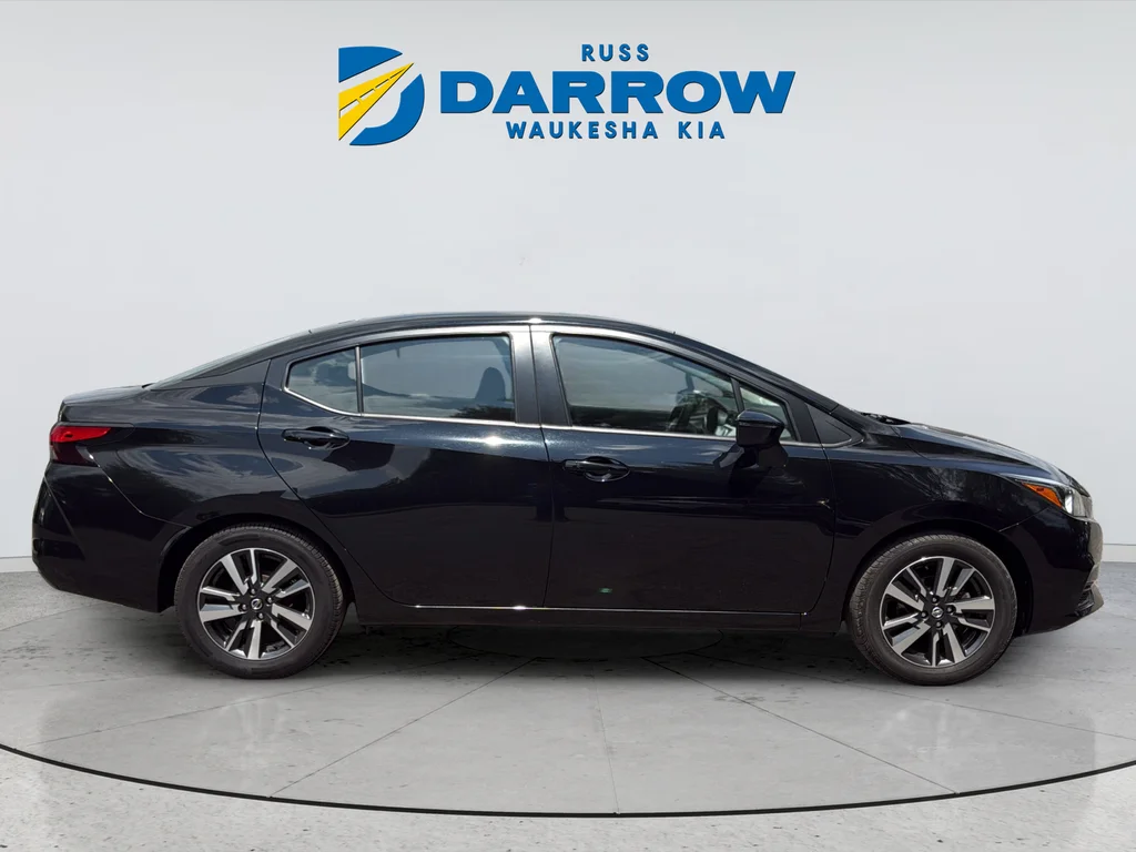 Used 2021 Black Nissan 1.6 SV image 6