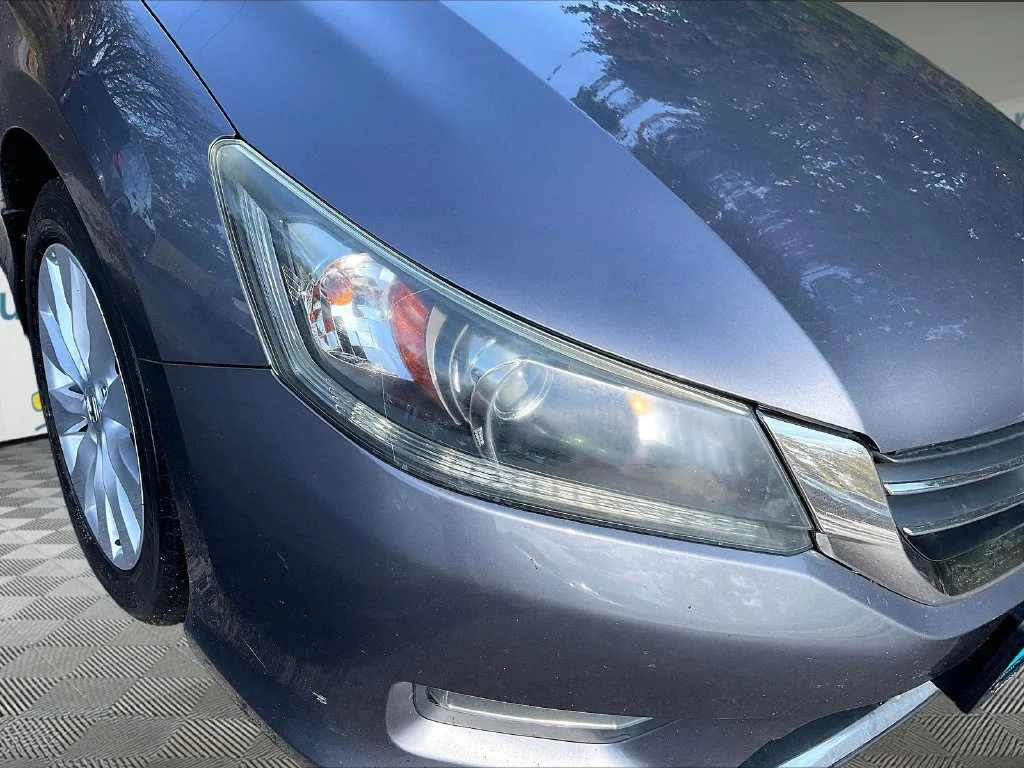 Used 2013 Gray Honda EX-L image 31