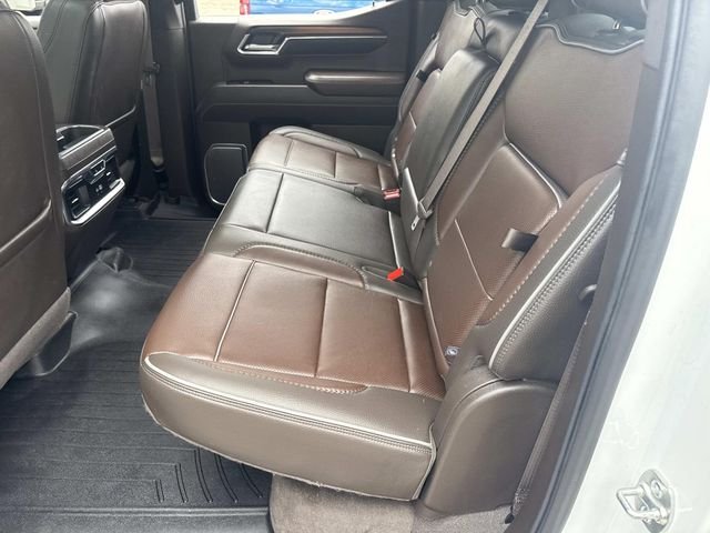 Used 2025 White Frost GMC Denali image 17
