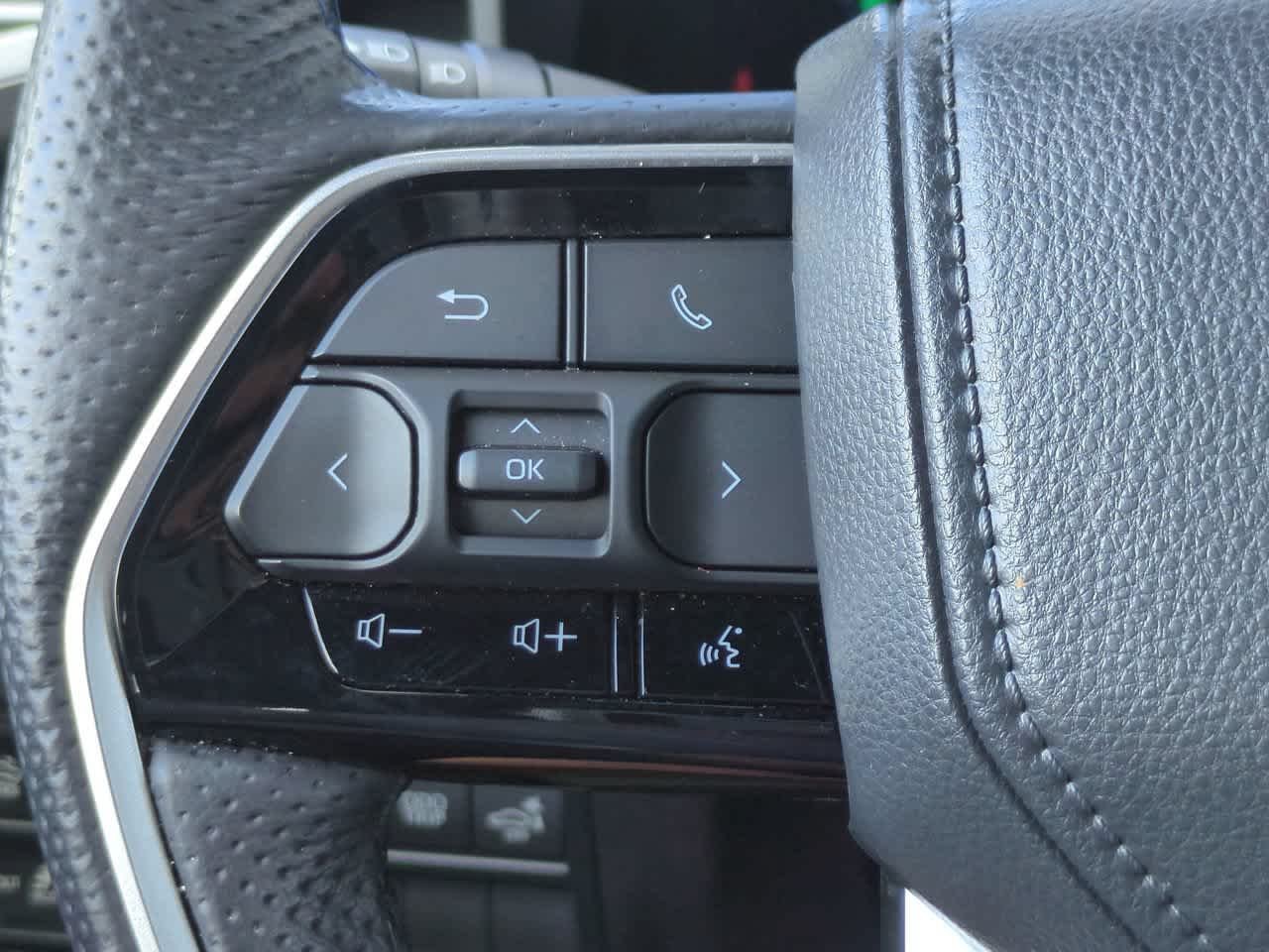 Used 2025 Magnetic Gray Metallic Toyota Platinum image 24