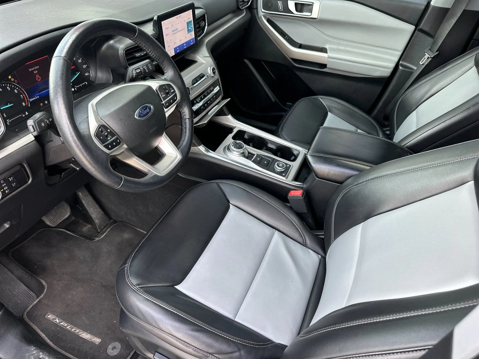 Used 2023 Red Metallic Ford XLT image 9