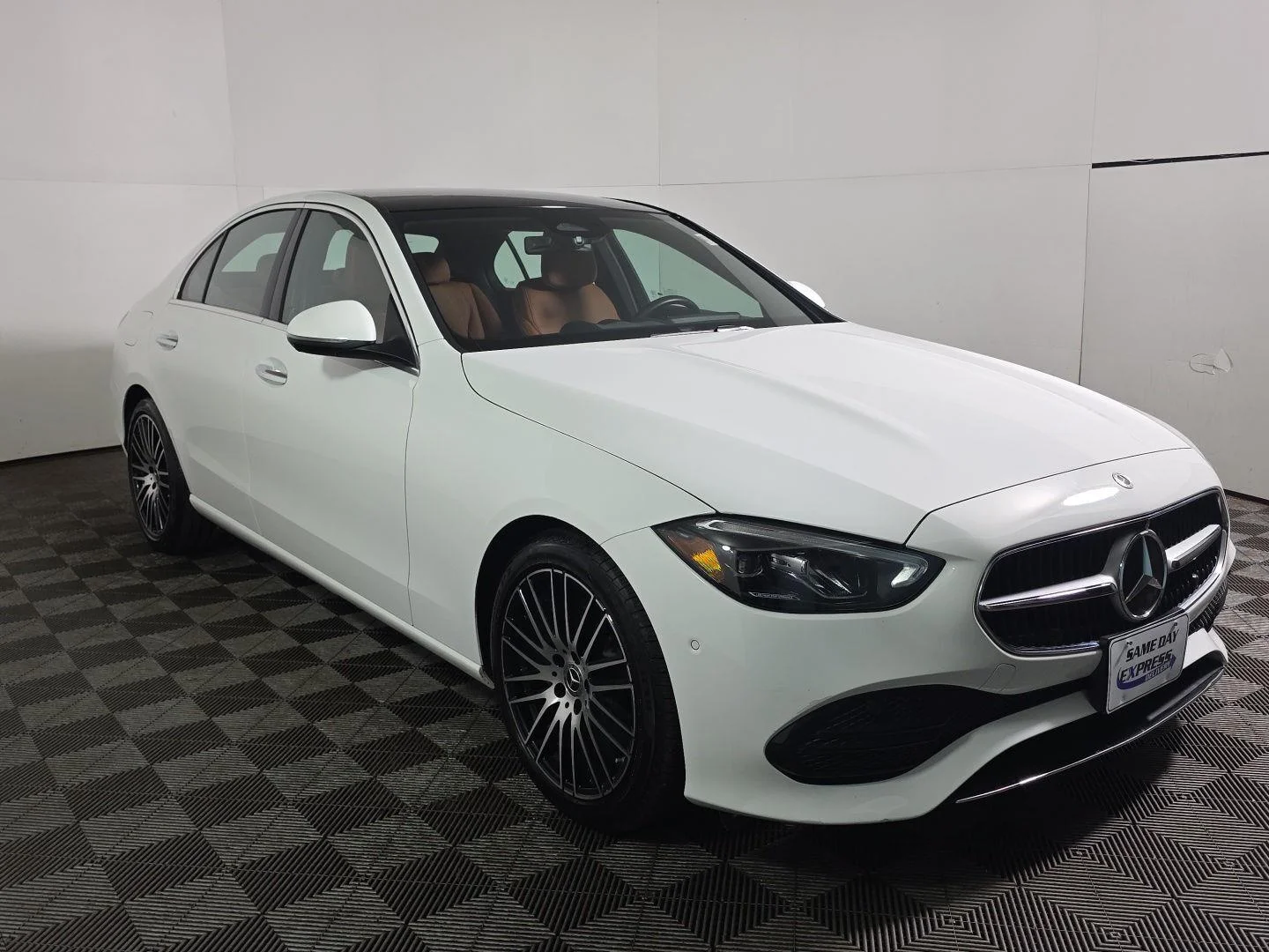 Used 2023 Polar White Mercedes-Benz C 300 image 9