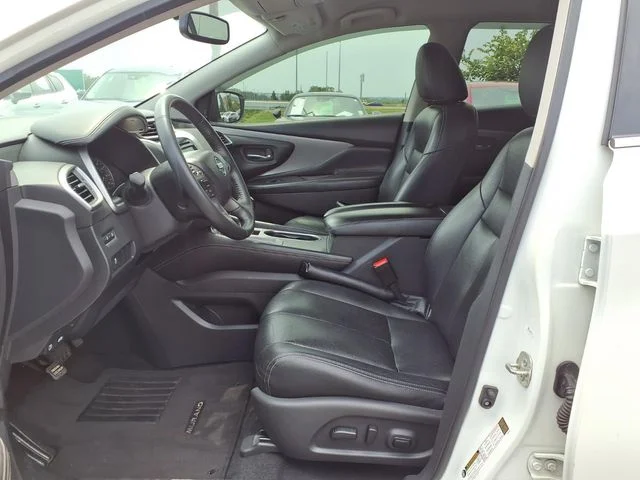 Used 2019 White Nissan SV image 22