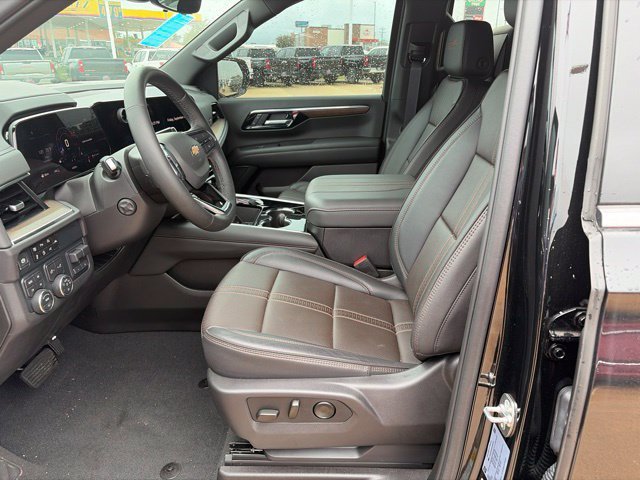 Used 2025 Black Chevrolet High Country image 6