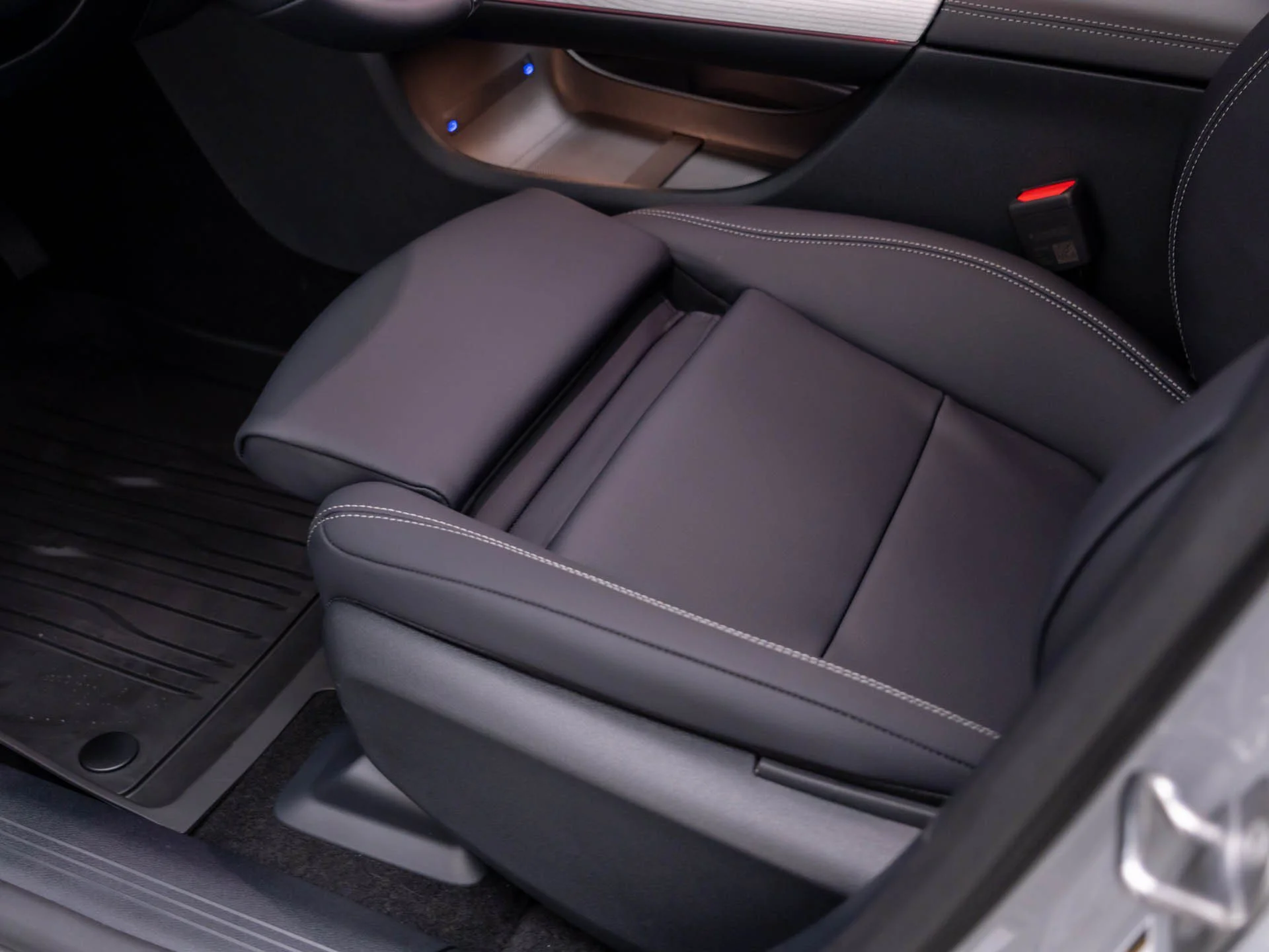 New 2027 Gray Mercedes-Benz CLA 220 image 17