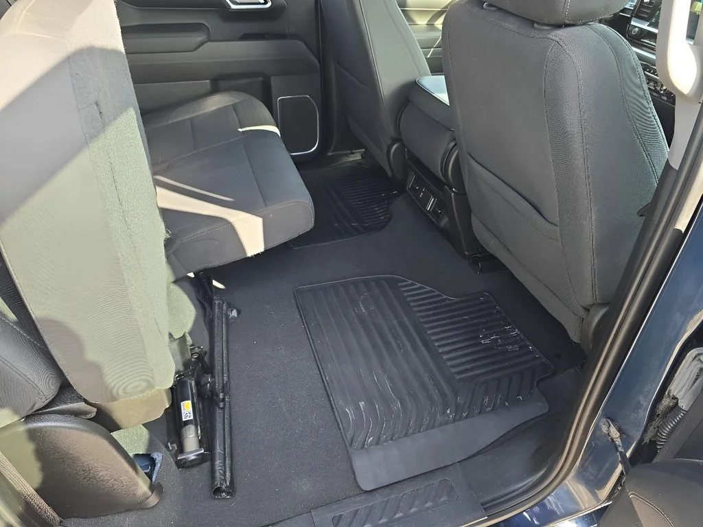 Used 2022 Northsky Blue Metallic Chevrolet LT image 31