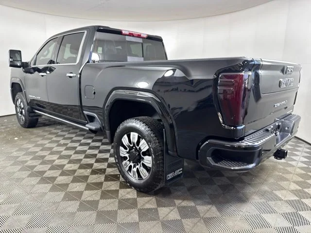 Used 2025 Onyx Black GMC Denali Ultimate image 6