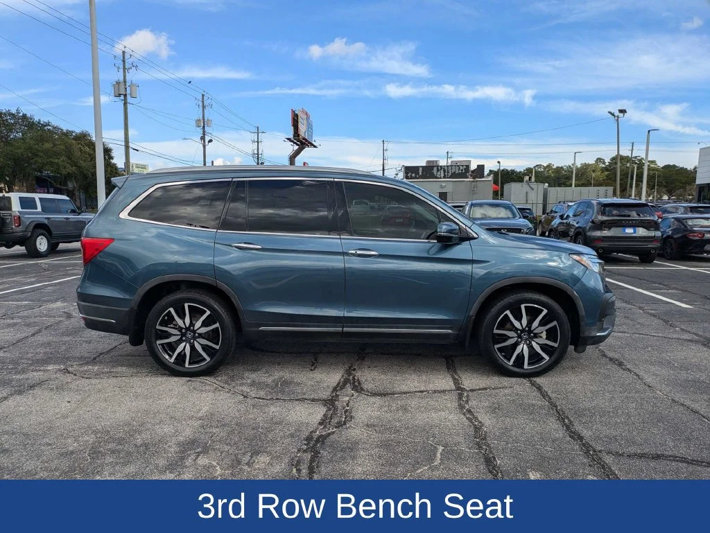Used 2021  Honda Touring image 3