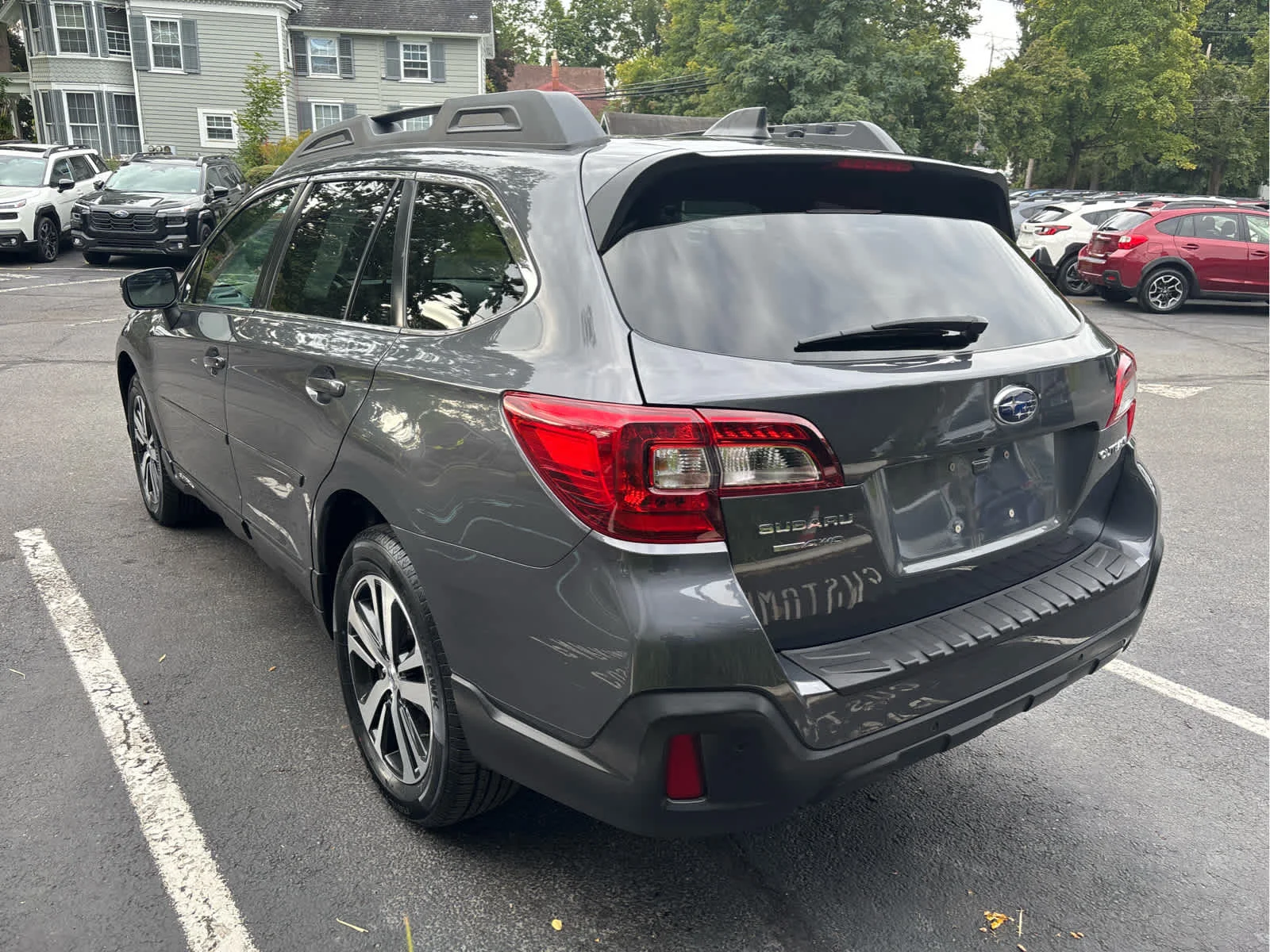 Used 2018 Magnetite Gray Metallic Subaru Limited image 5