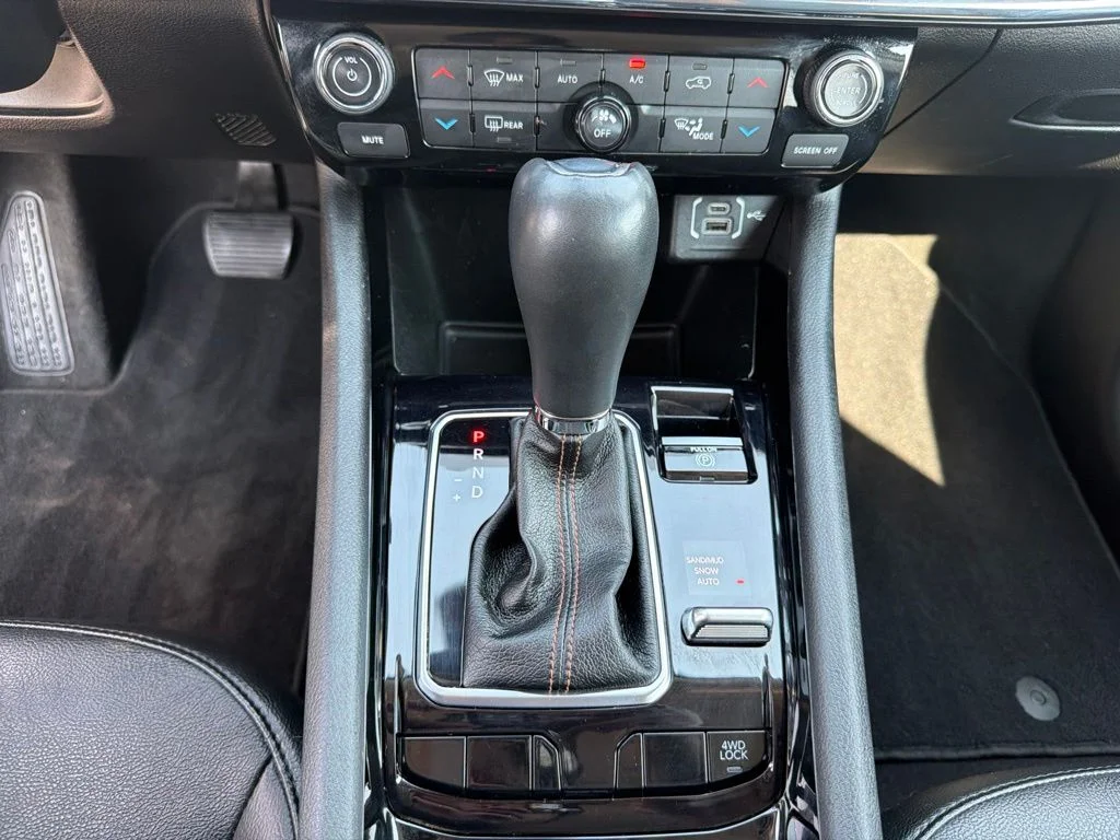 Used 2022 White Jeep Limited image 15