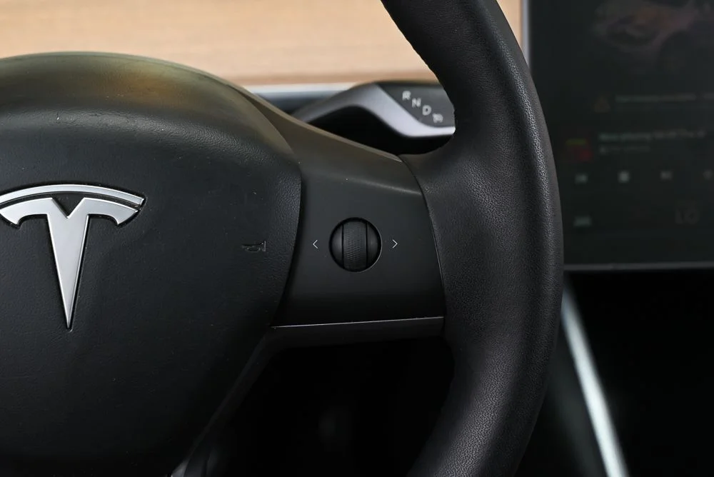Used 2020  Tesla Long Range image 21