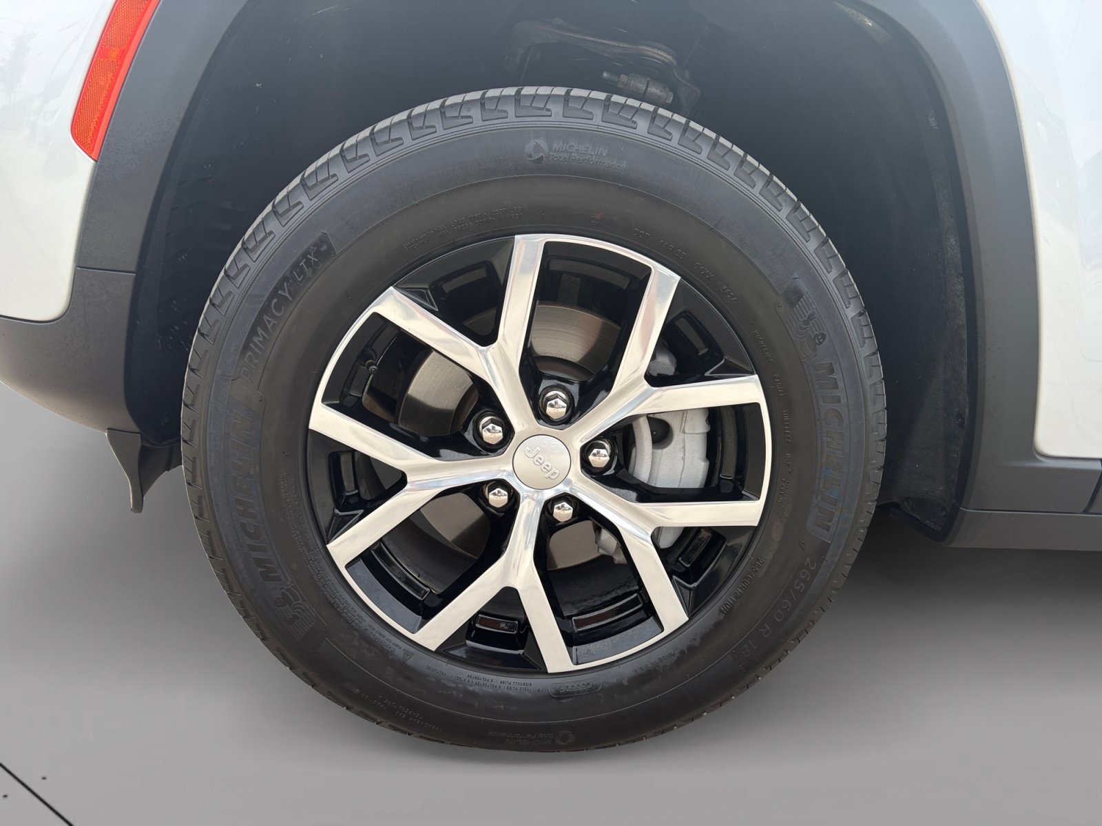 Used 2025 Silver Zynith Jeep Limited image 9