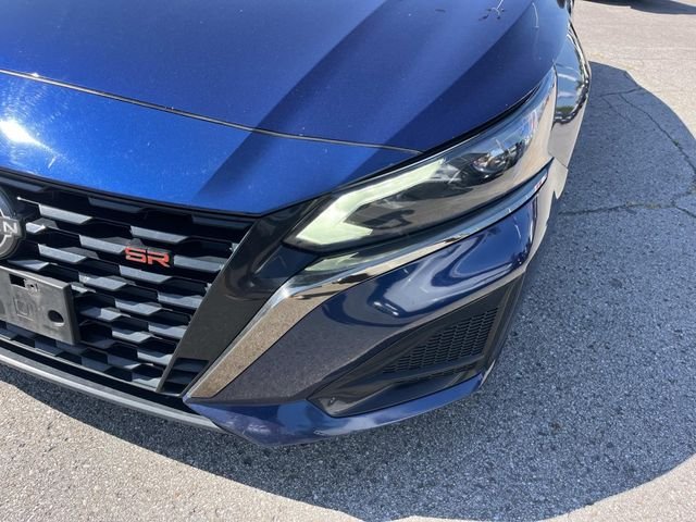 Used 2024 Blue Nissan 2.5 SR image 9