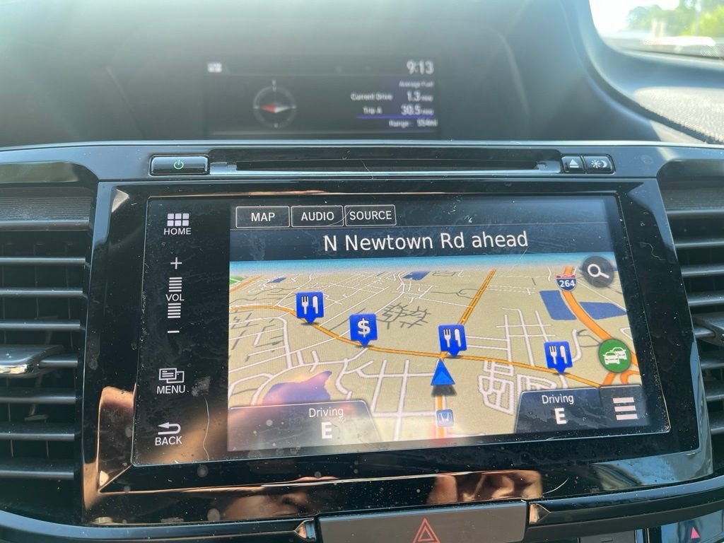 Used 2016  Honda Touring image 20