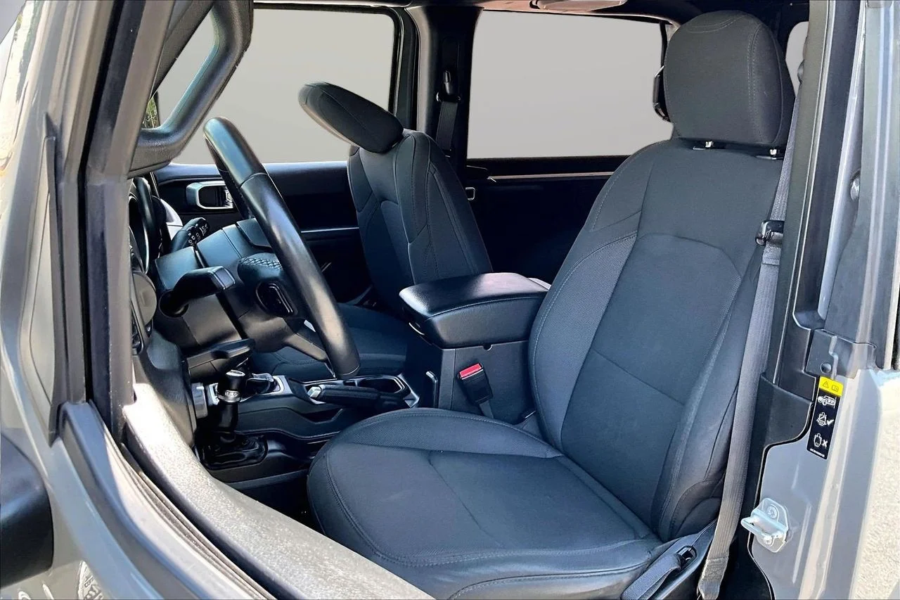Used 2021 Gray Jeep Sport S image 20