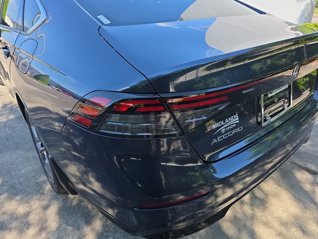 Used 2024 Blue Honda EX-L image 7