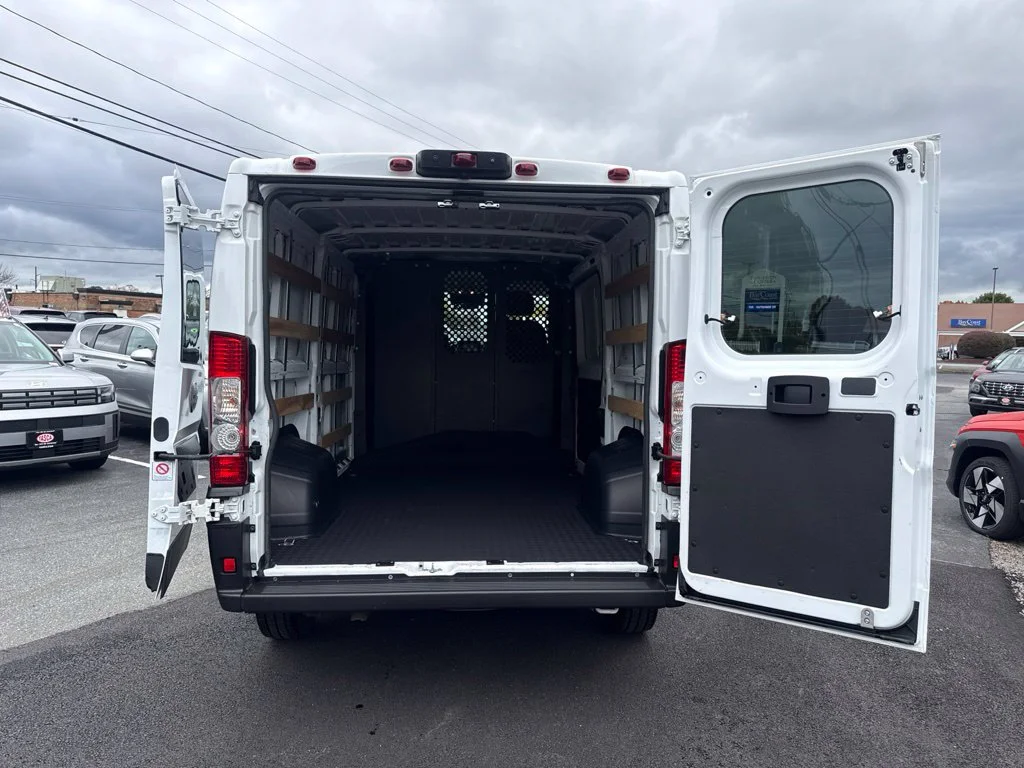 Used 2025 White Ram Base image 13