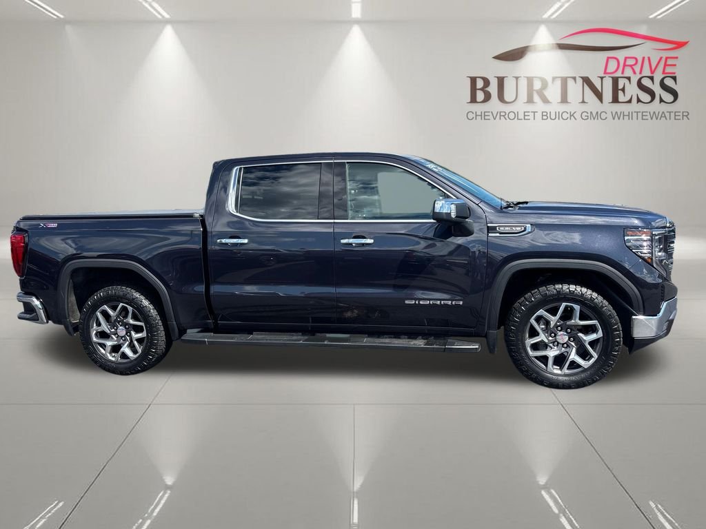 Used 2022 Silver GMC SLT image 15
