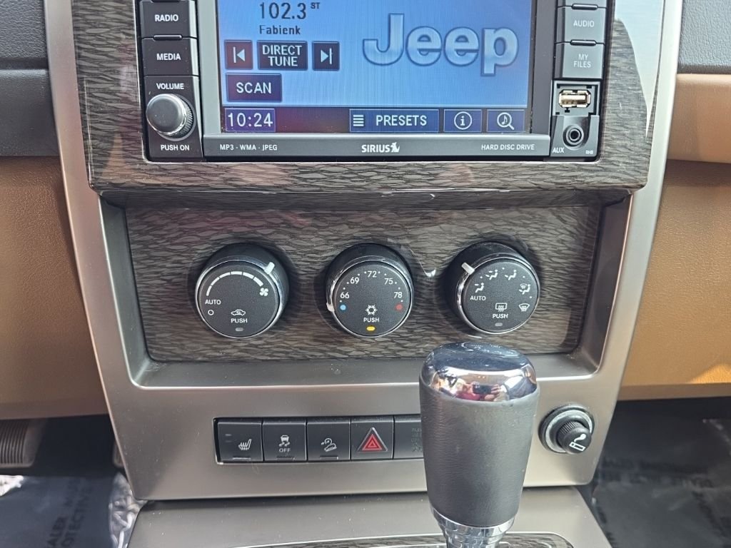 Used 2011 Light Sandstone Metallic Jeep Limited image 15