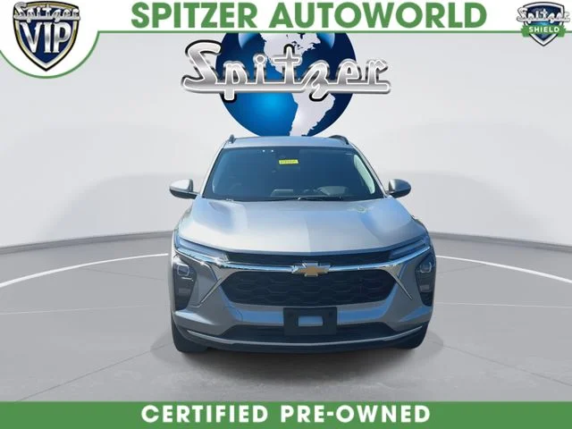 Used 2025 Gray Chevrolet LT image 3