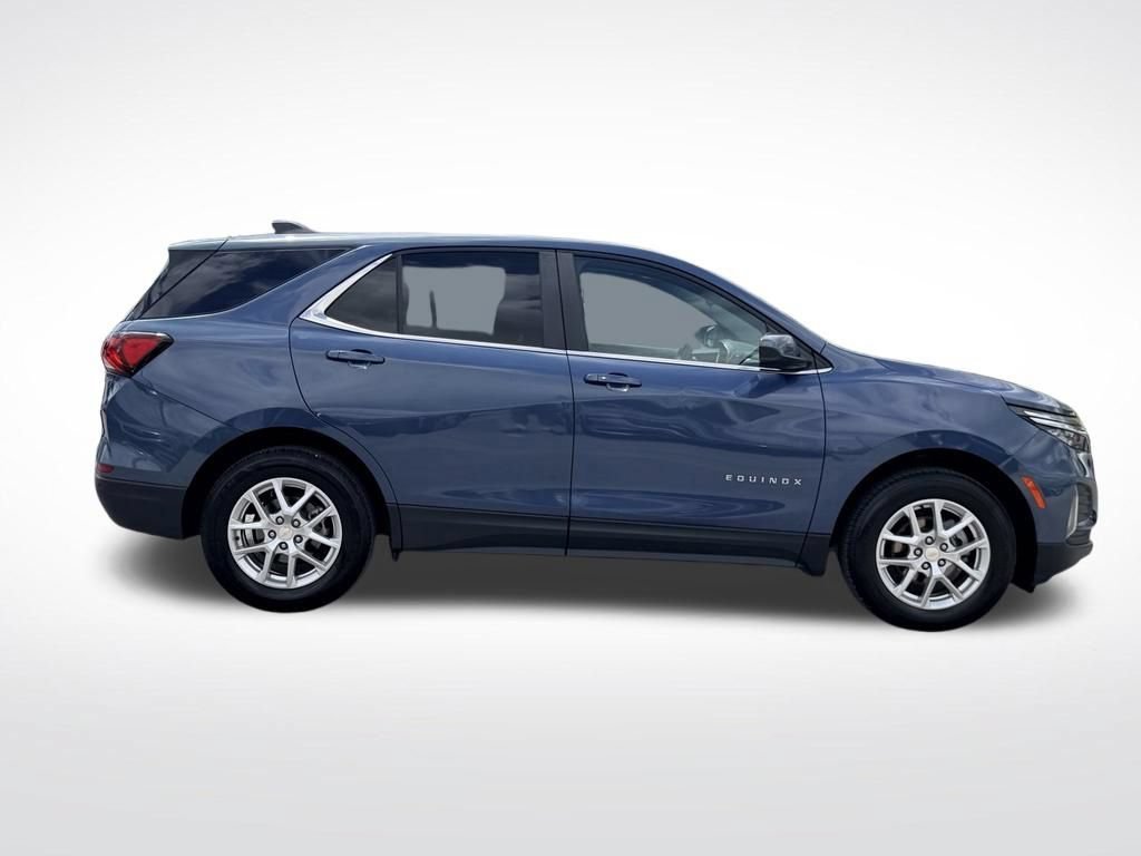 Used 2024 Lakeshore Blue Metallic Chevrolet LT image 7