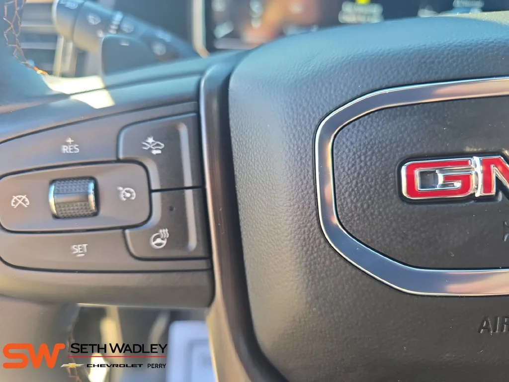 Used 2025 Onyx Black GMC AT4 image 17
