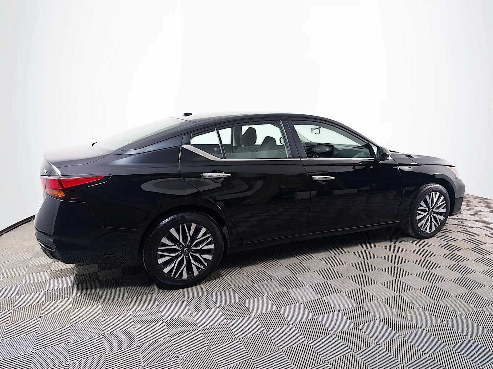 Certified Used 2023 Super Black Nissan 2.5 SV image 4