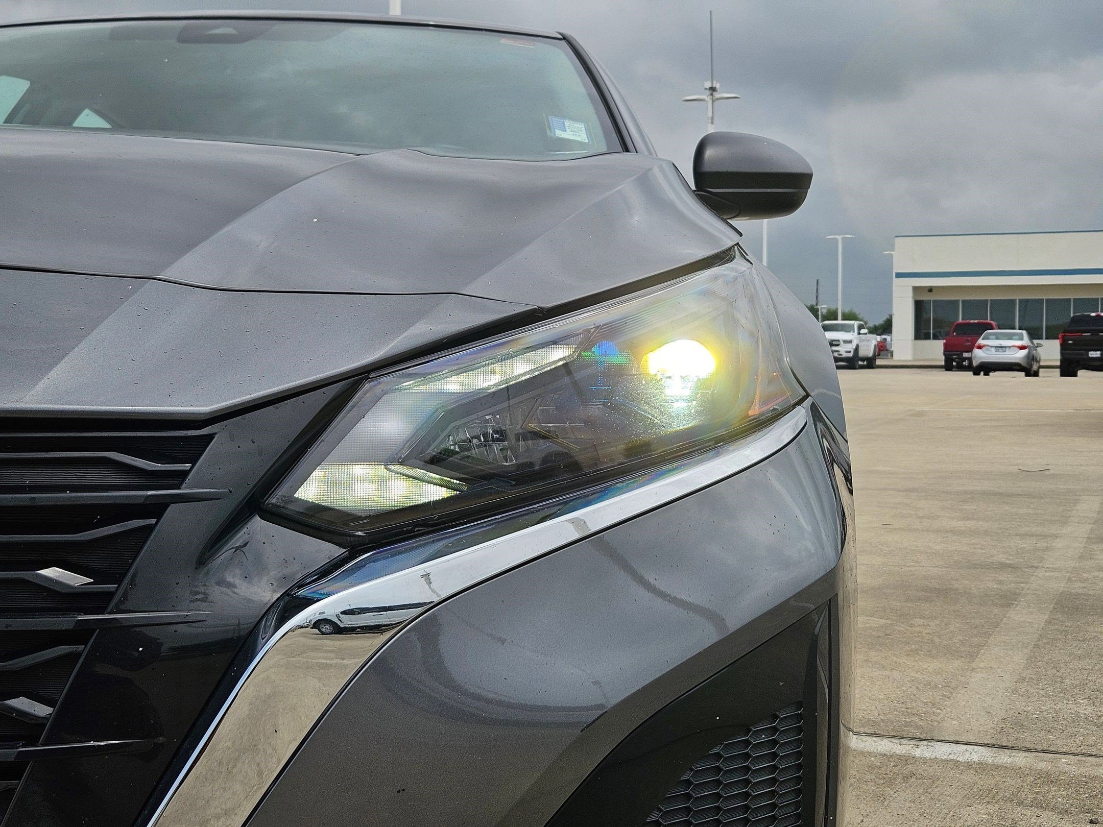 Certified Used 2025 Gun Metallic Nissan 2.5 SV image 9