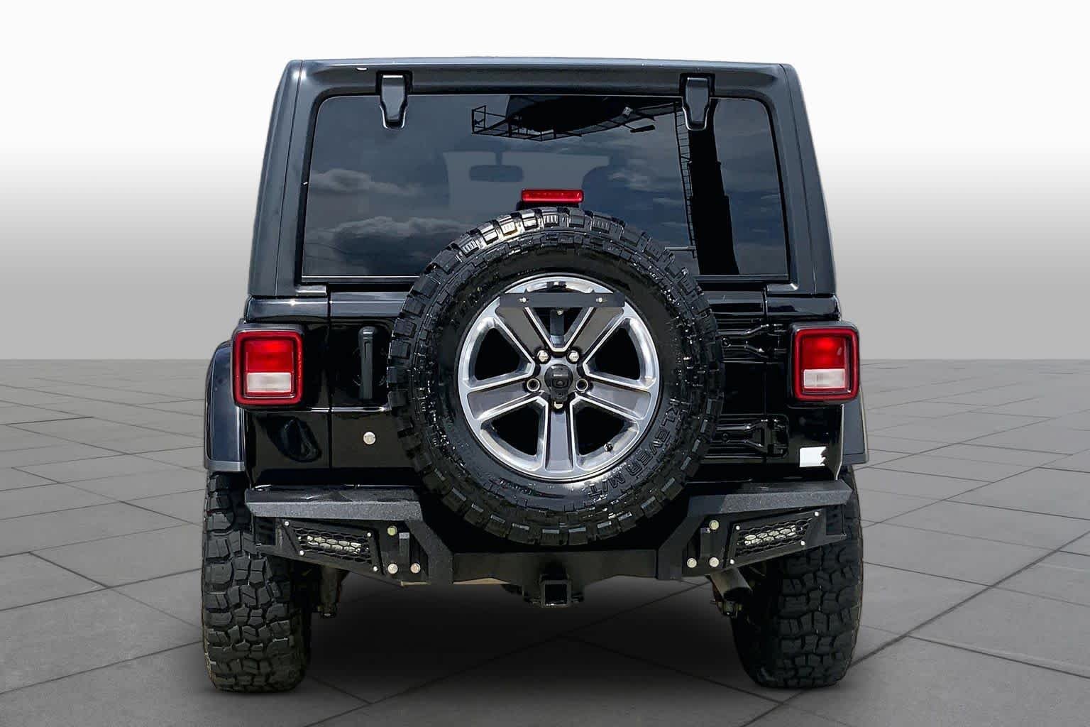 Used 2020 Black Clearcoat Jeep Sahara image 5
