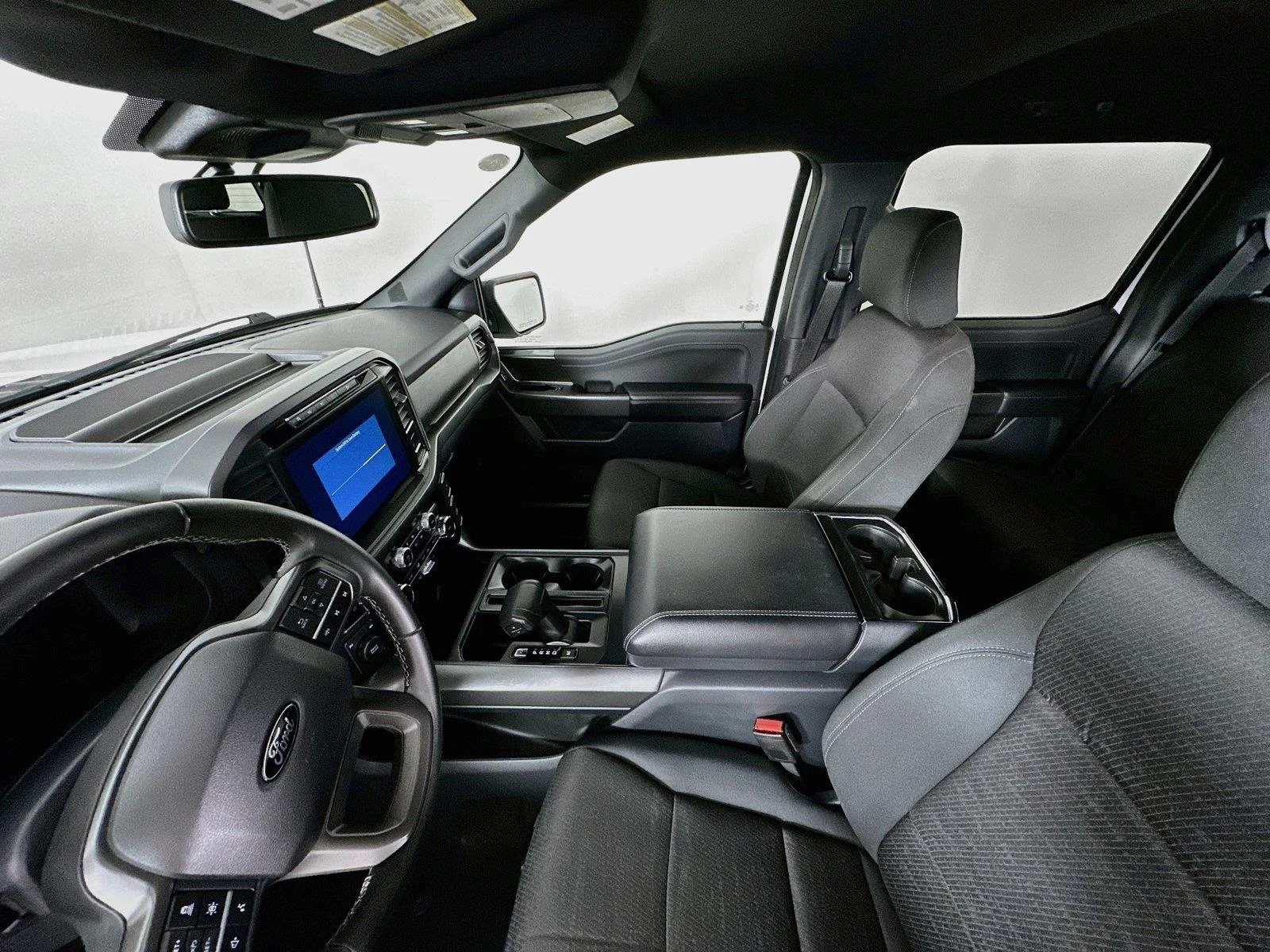 Used 2024 Oxford White Ford XLT image 5